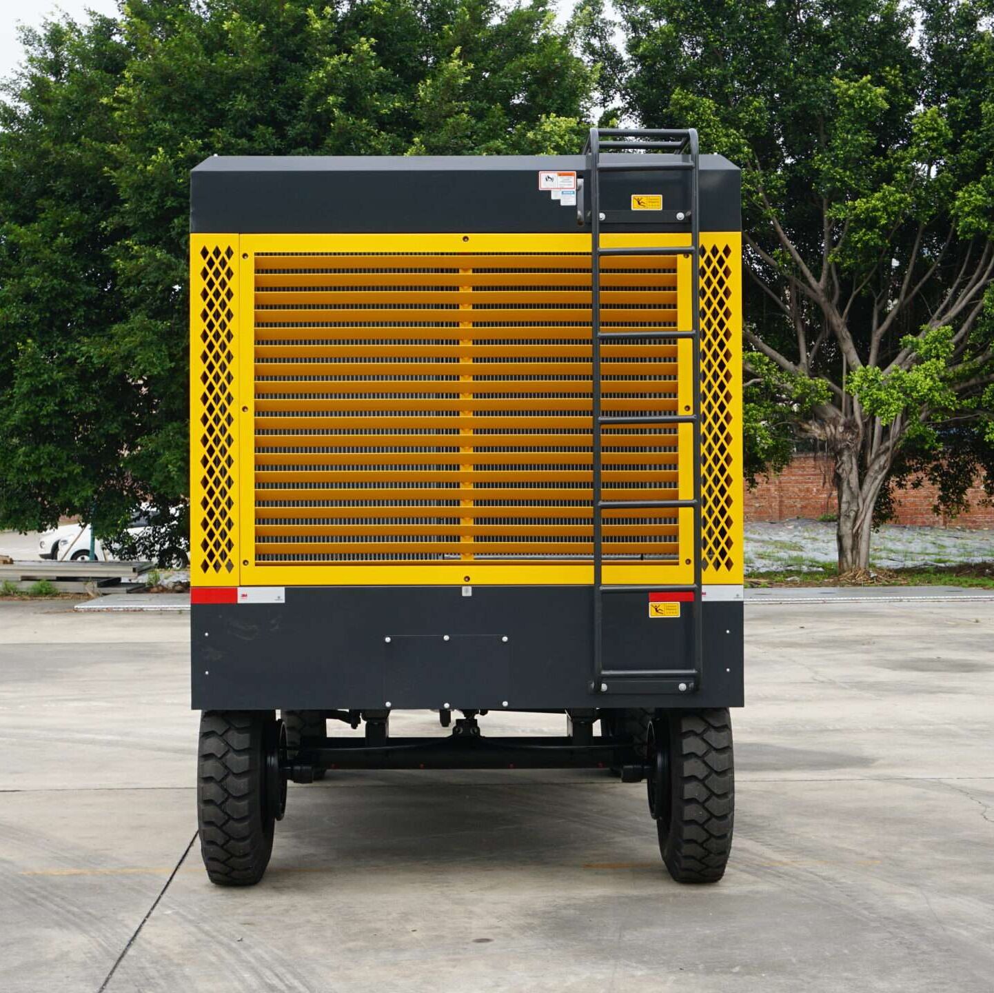 CSH1020A-23 Diesel Screw Air Compressor 2 CSH1020A-23